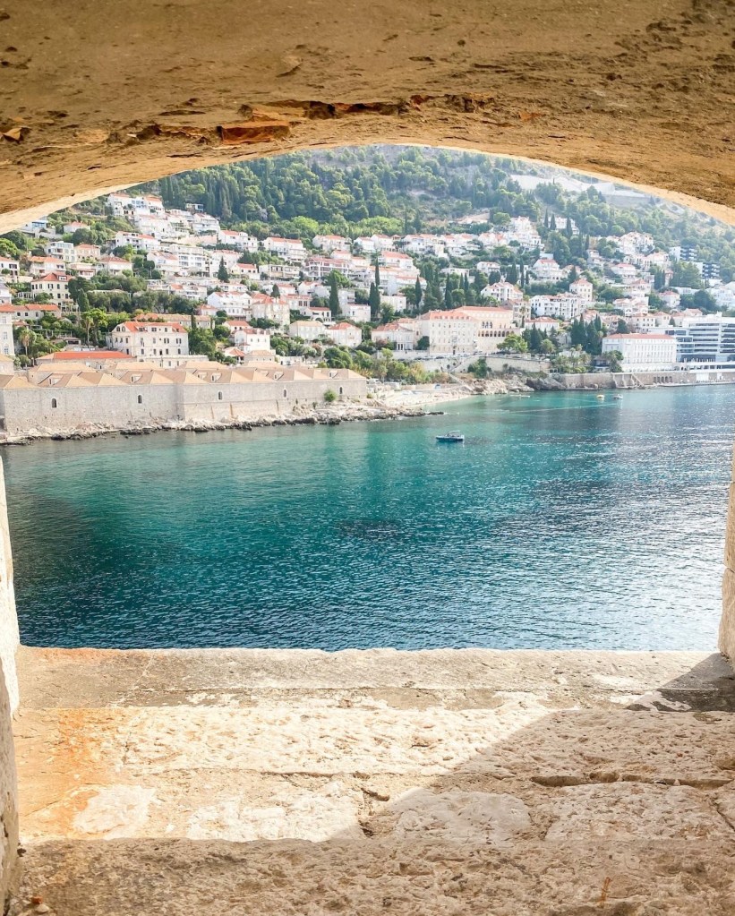 Banje Beach desde la muralla