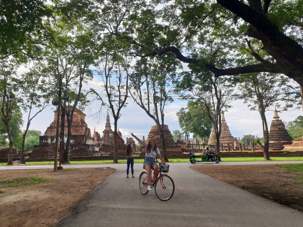 Recorrer la ciudad vieja en bici